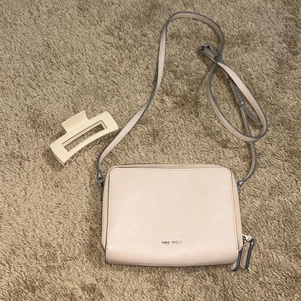 Nine West Prosper Mini Cameo Pink Triple Gusset Crossbody Handbag NEW $69